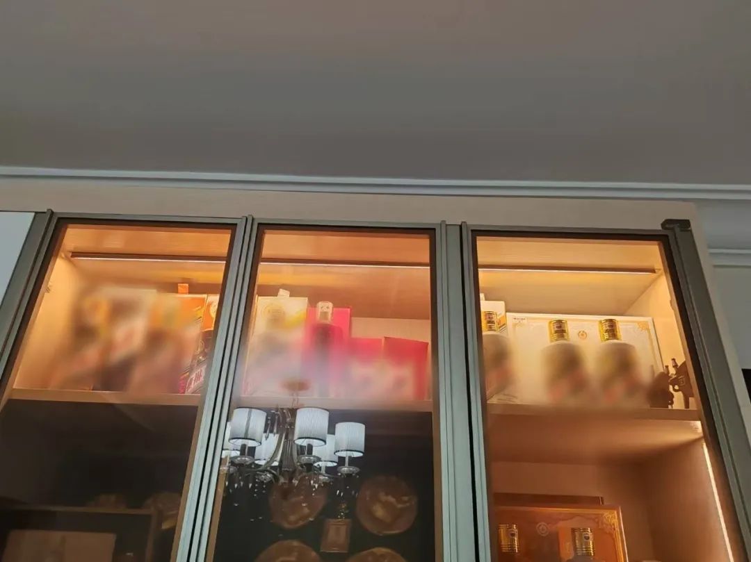 DƬ